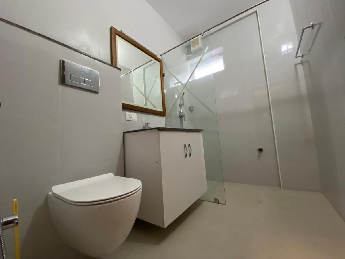 Daffodils Luxury Airport Suites Коччи Экстерьер фото