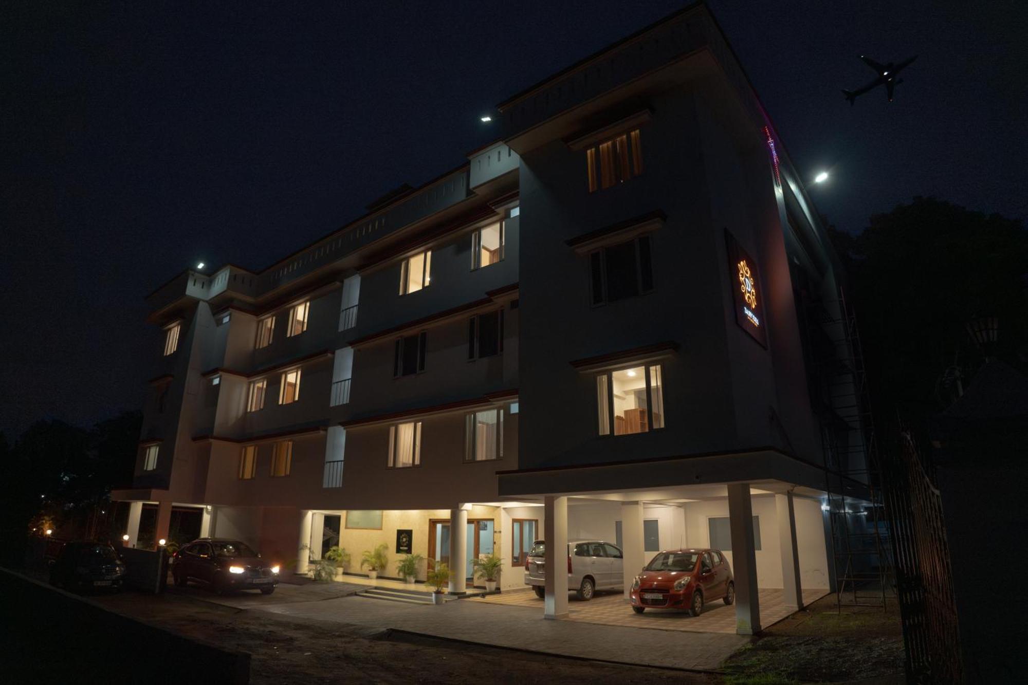 Daffodils Luxury Airport Suites Коччи Экстерьер фото