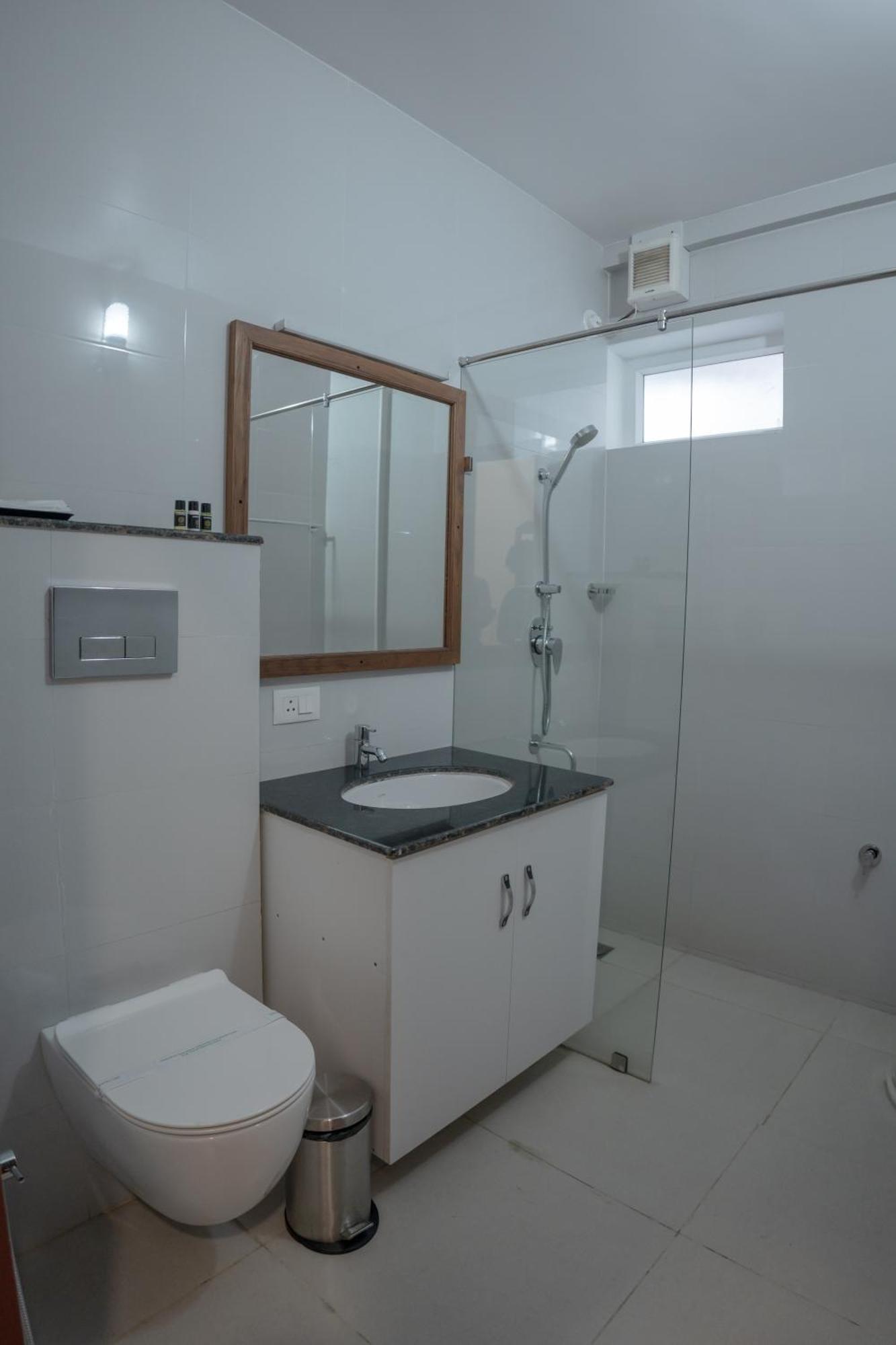 Daffodils Luxury Airport Suites Коччи Экстерьер фото